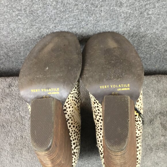 Very Volatile Feverdream Chocolate Chip Pony Hair Spotted Booties Sz 6.5 - Picture 7 of 12